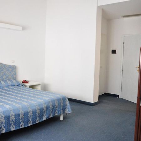 Hotel Sirena 세니갈리아 외부 사진
