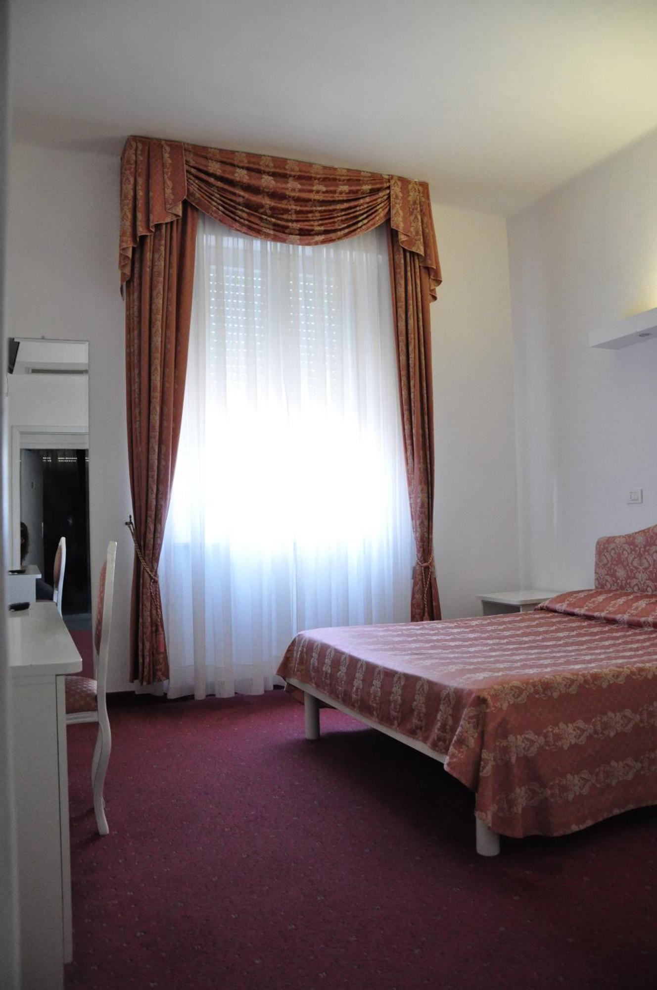 Hotel Sirena 세니갈리아 외부 사진