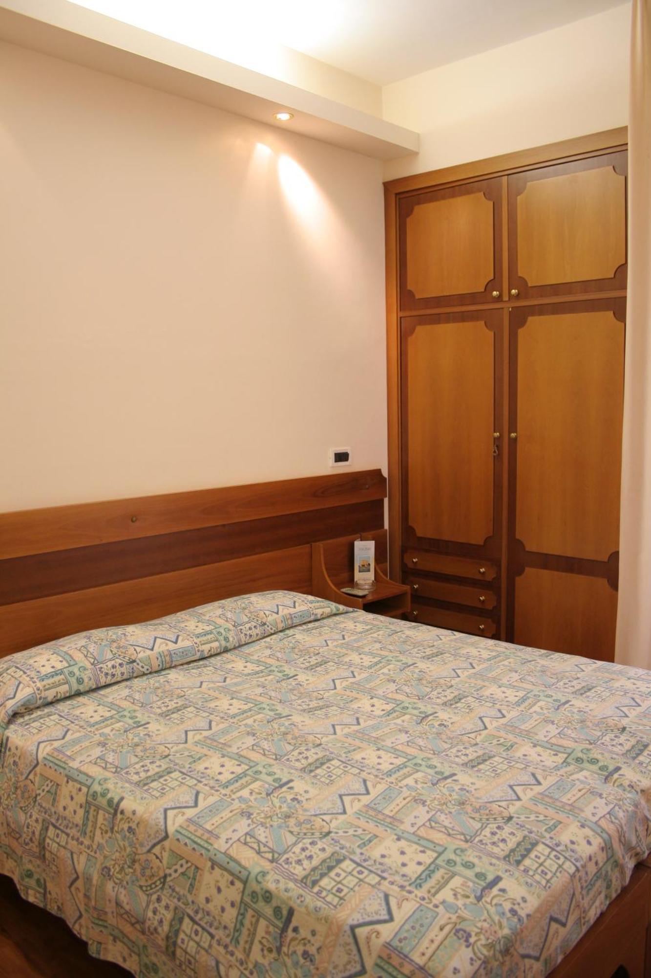 Hotel Sirena 세니갈리아 외부 사진